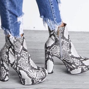 Snake skin platforms